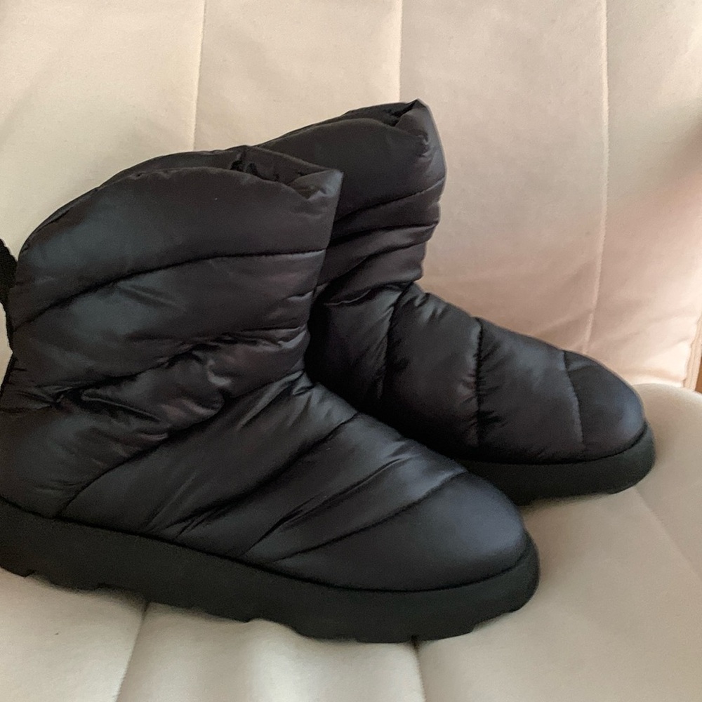 New Plumestudio Luna Black Nylon Pillow Puffy Slip On Booties Size EUR38, US8
